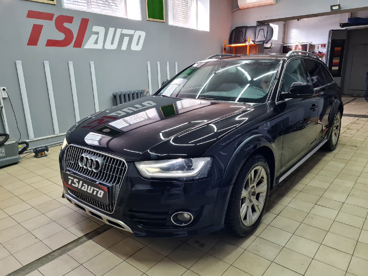 Шумоизоляция Audi A4 Allroad B8 в Туле