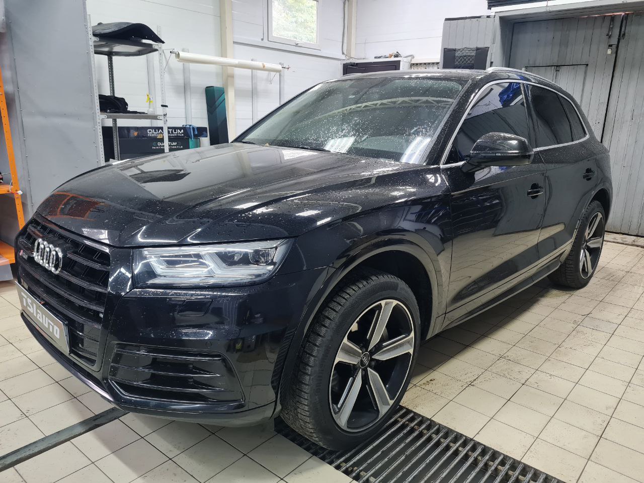 Атмосферная подсветка салона Audi Q5