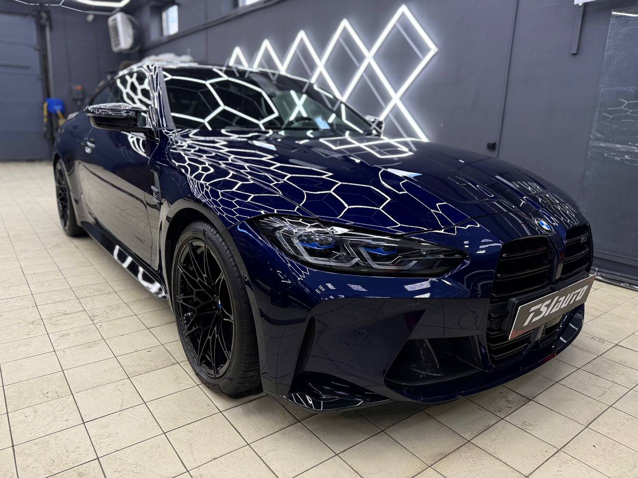 Оклейка пленкой BMW M4 в Туле