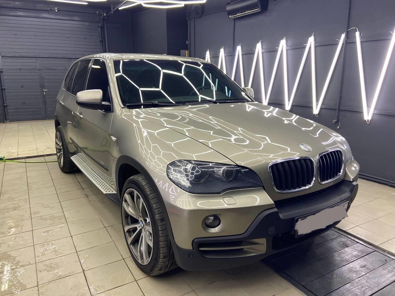 Полировка фонарей BMW X5 в Туле