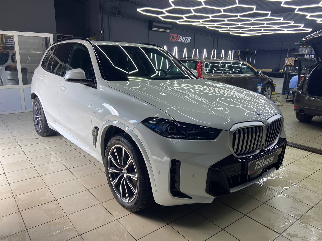 BMW X5 G05 оклейка пленкой в Туле