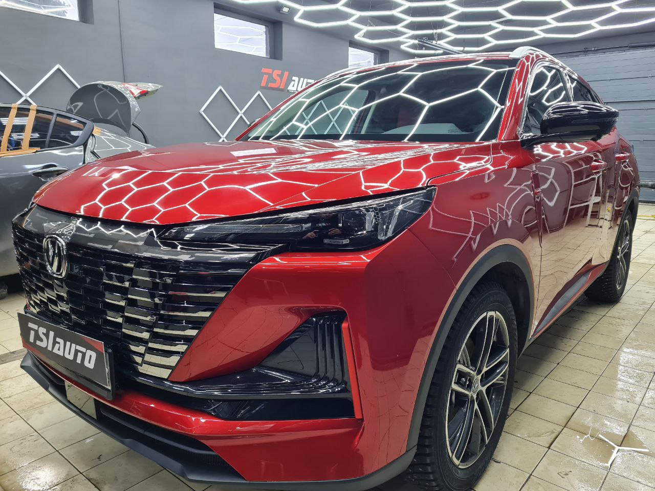 Оклейка пленкой Changan Uni-S в пакете Трасса в Туле