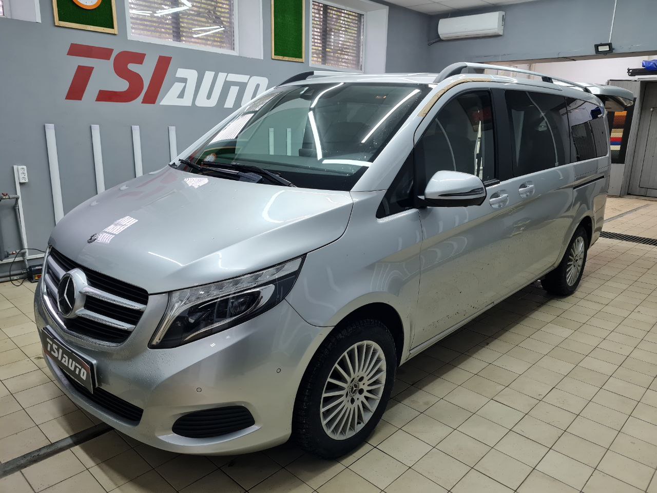 Правильная шумоизоляция Mercedes V-class (W447) в Туле 