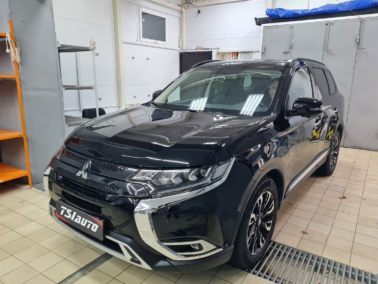 Шумоизоляция Mitsubishi Outlander в Туле