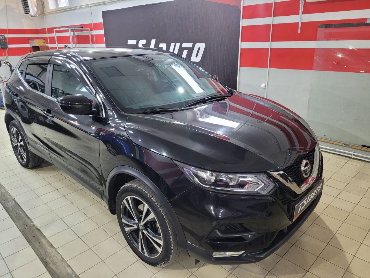 Бронирование капота Nissan Qashqai в Туле