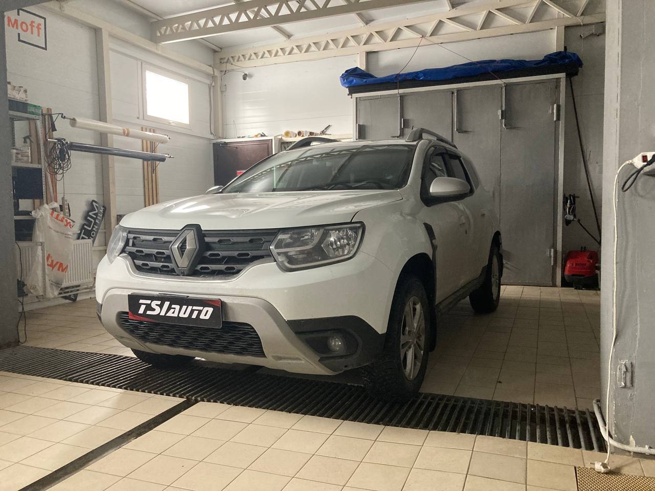 Renault Duster шумоизоляция арок в Туле