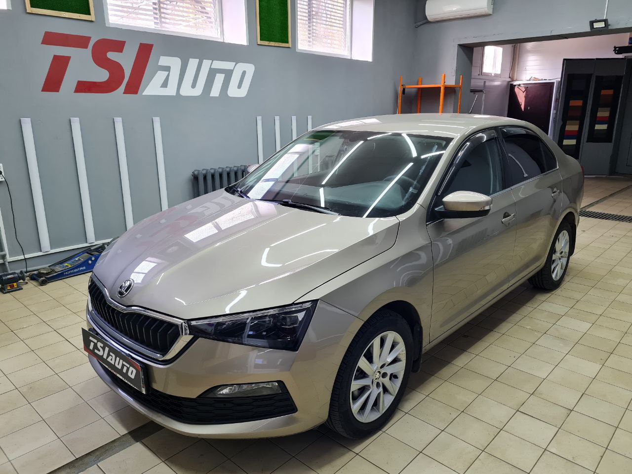 Шумоизоляция Skoda Rapid в Туле в пакете Элит