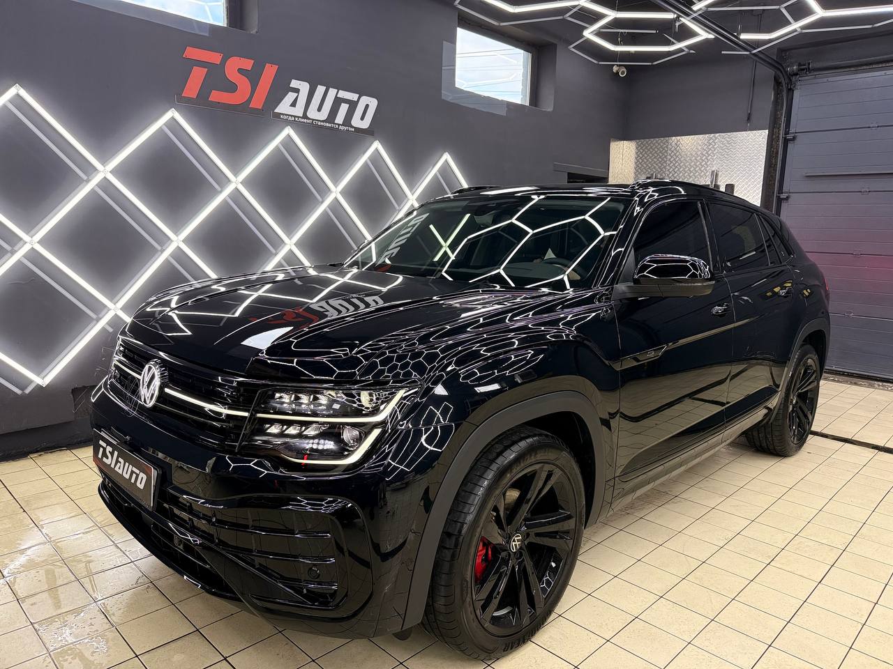Оклейка пленкой Volkswagen Teramont X в Туле