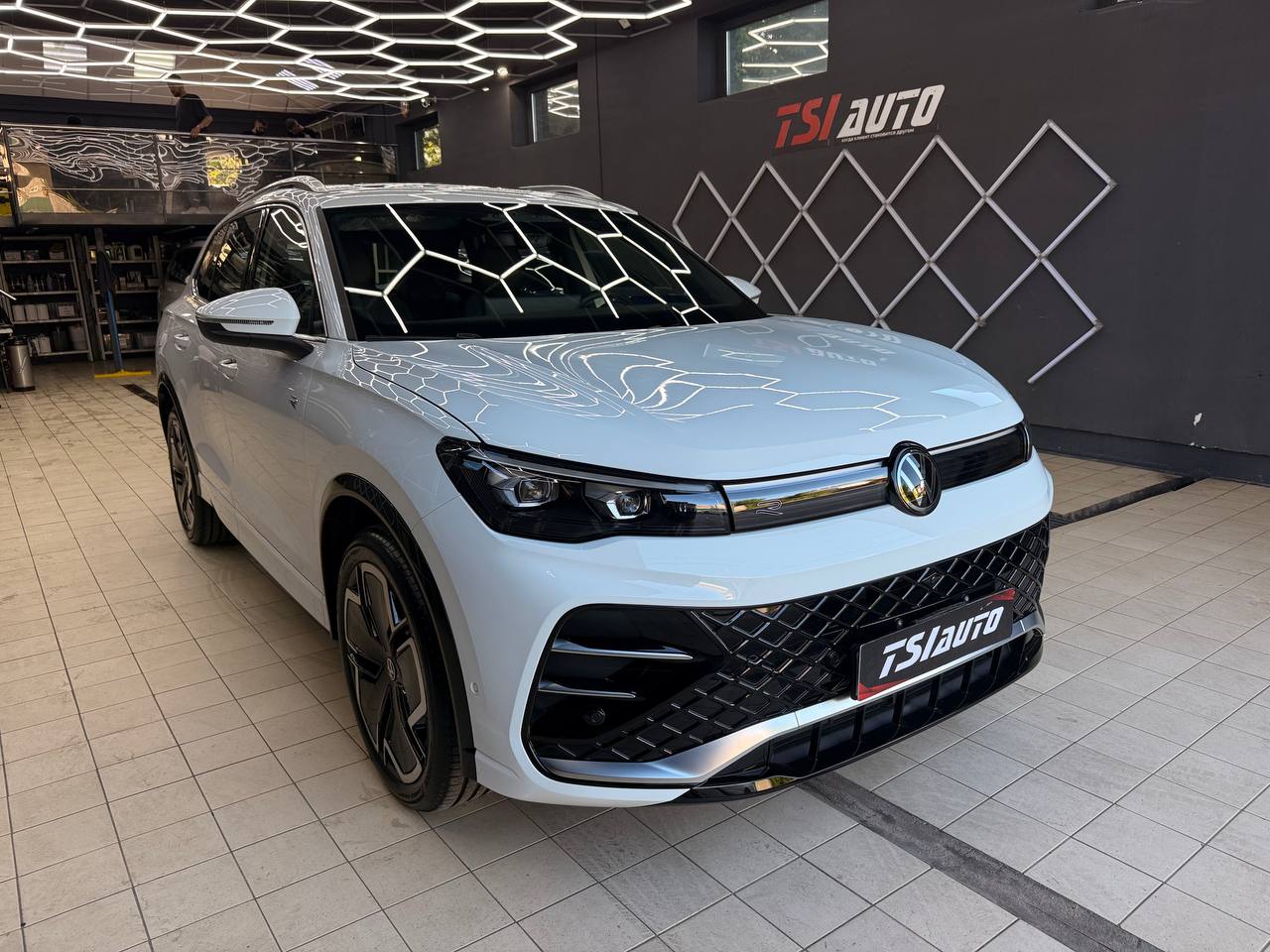 Шумоизоляция Volkswagen Tiguan L Pro в Туле