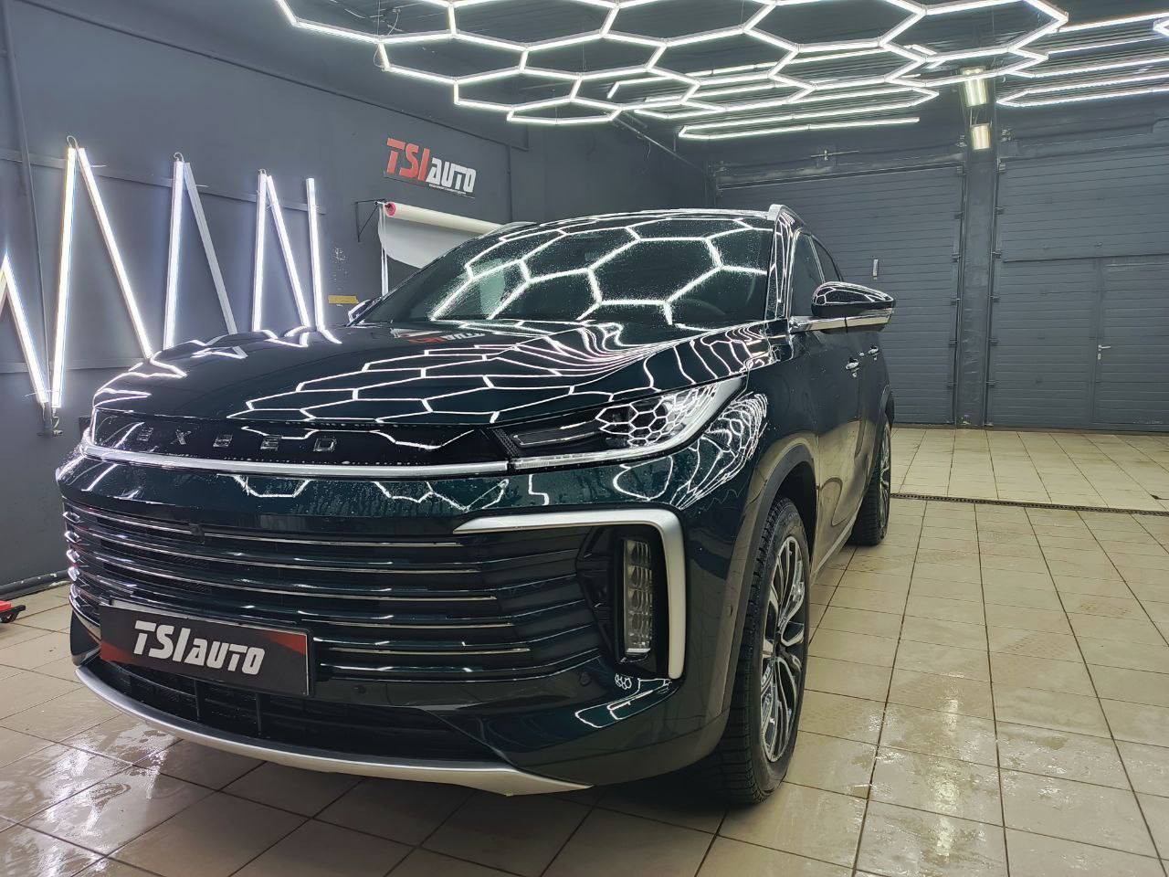 Оклейка зон риска Exeed TXL в Туле