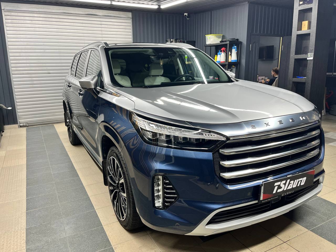 Оклейка пленкой Exeed VX в Туле