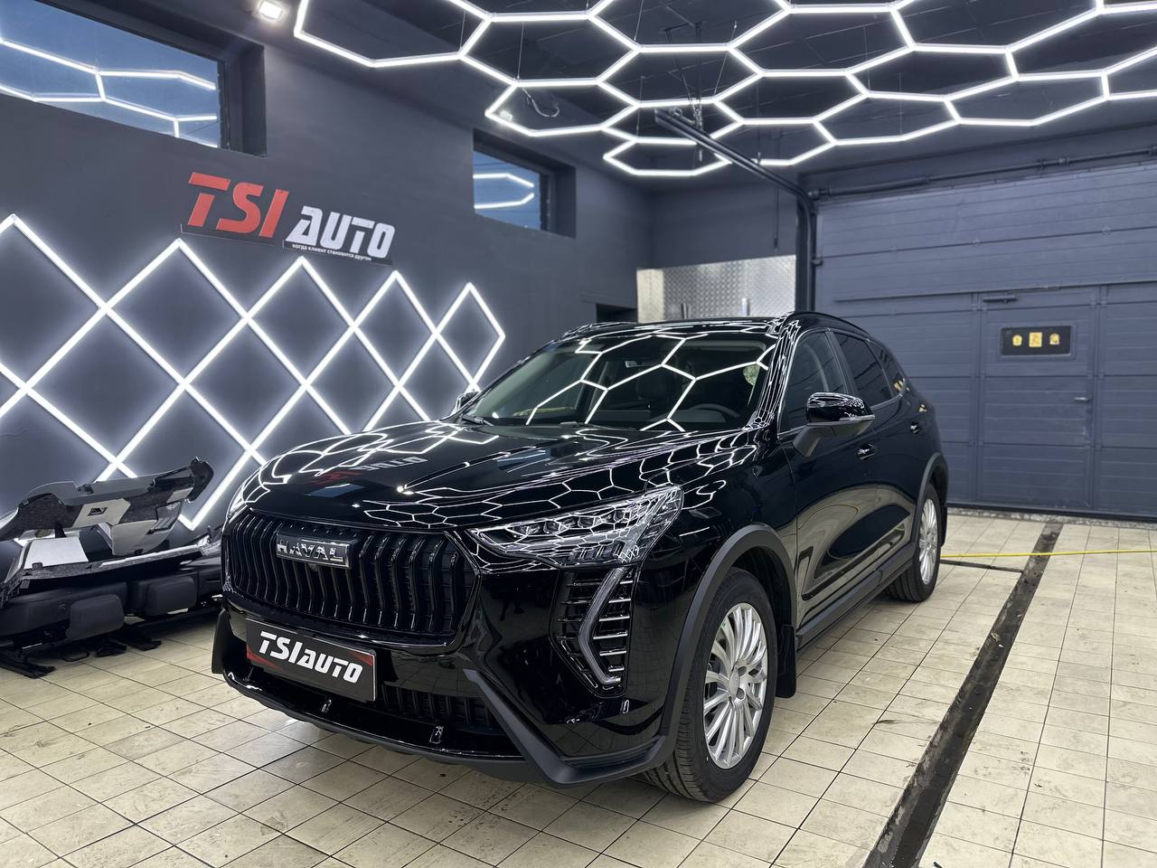 Бронирование фар Haval Jolion в Туле