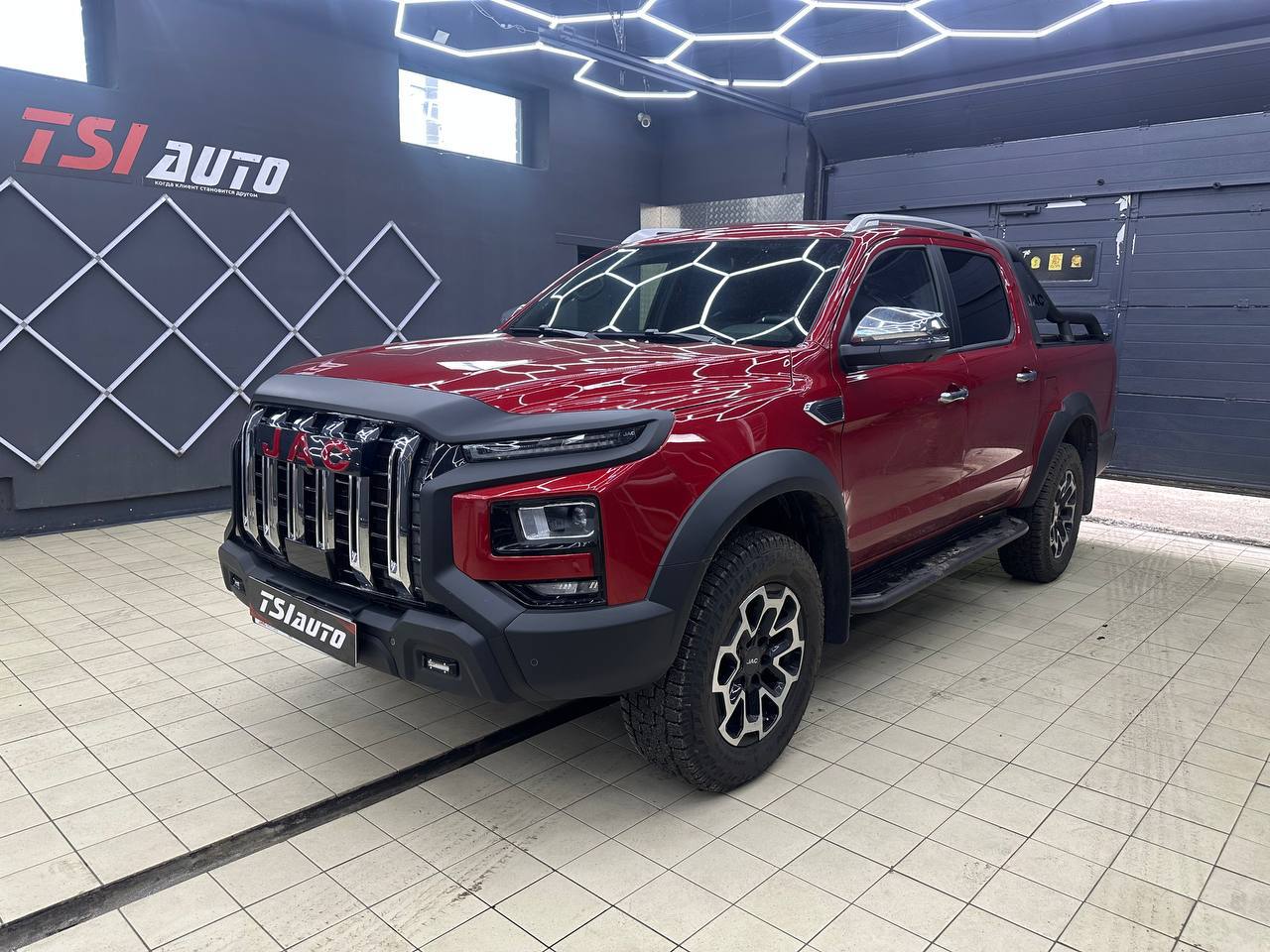 Оклейка пленкой Jac T9 в Туле