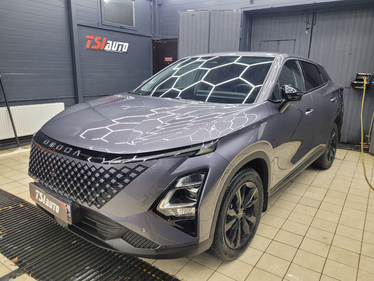 Omoda C5 оклейка пленкой в Туле