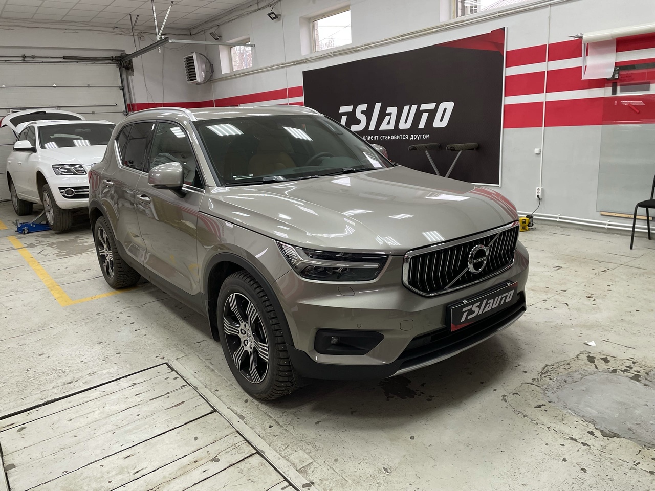 Шумоизоляция Volvo XC40 в Туле